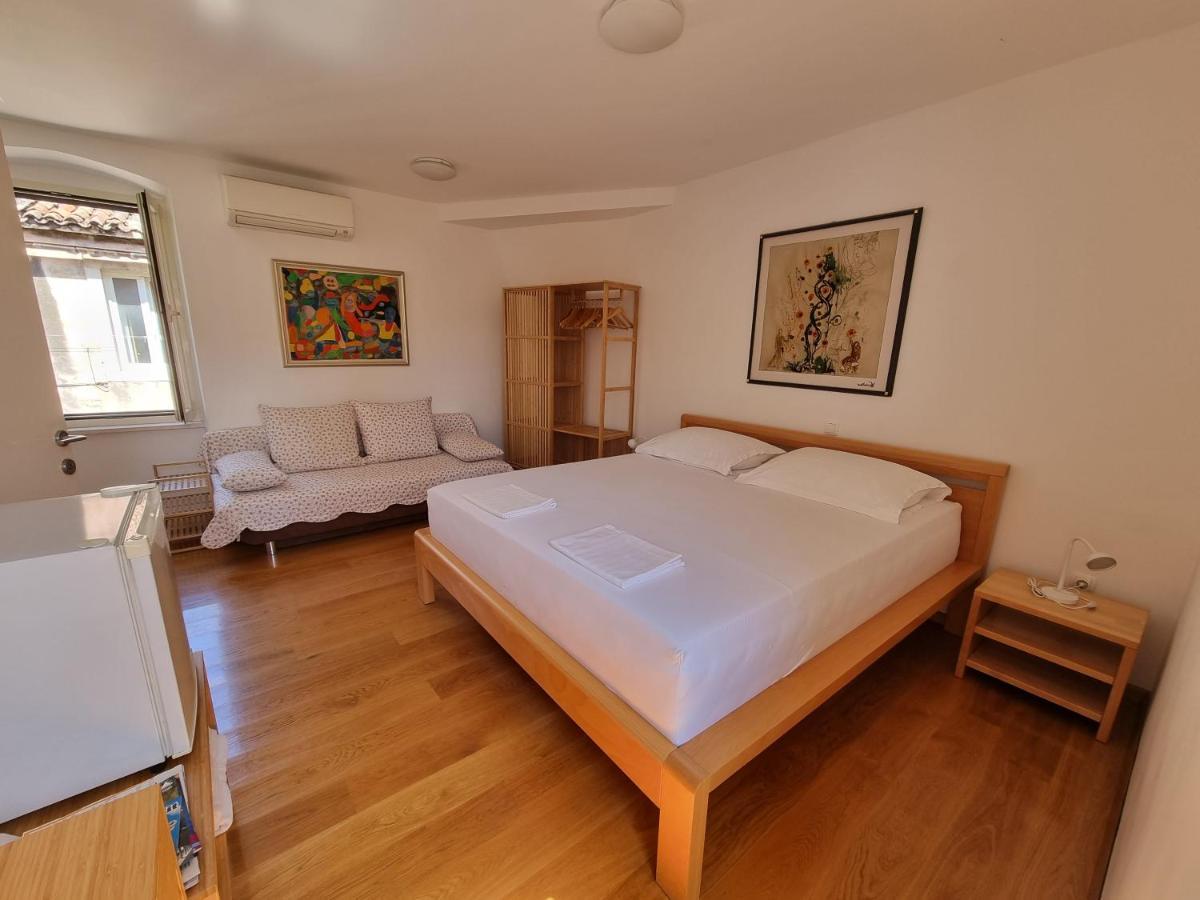 Malena Palace Experience Guest house